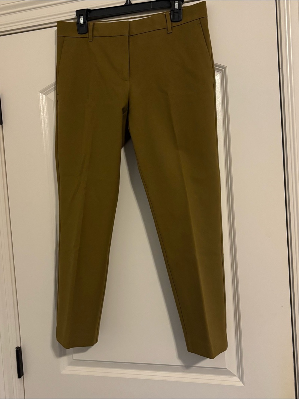 Ann Taylor Olive Cropped Straight-Leg cropped Pants